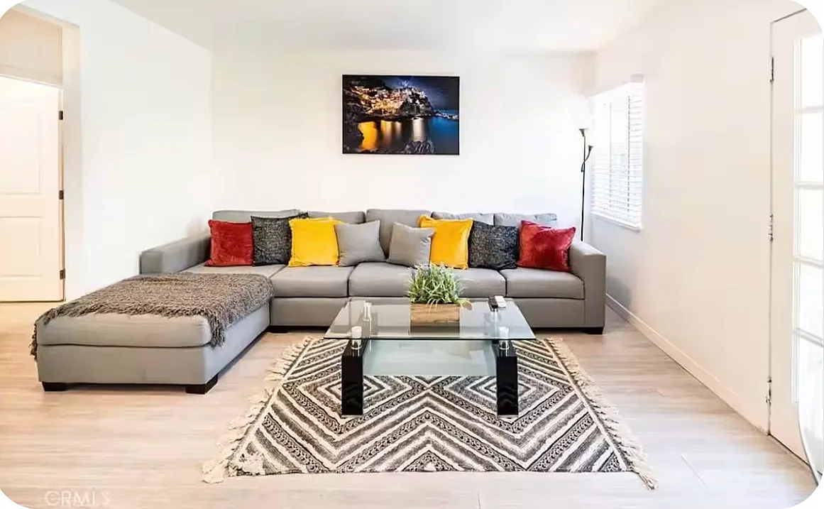 2 bed, 800 sqft, $5,500 — Photo 4