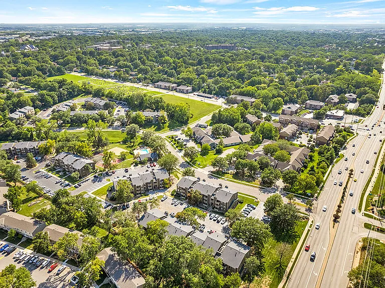Park-like Setting in Lenexa