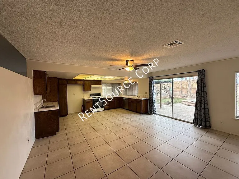 519 W Avenue J15 — Photo 6