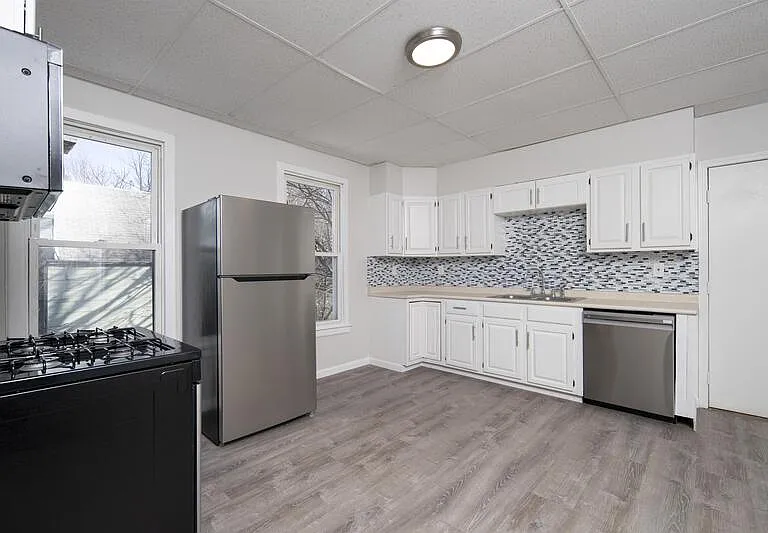 56 Thompson St #2 — Photo 8