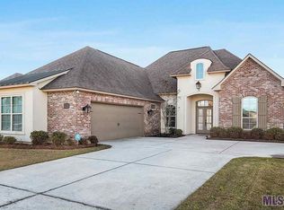 2907 Meadow Grove Ave, Zachary, LA 70791