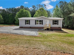 109 Viewmont Dr, Fair Play, SC 29643