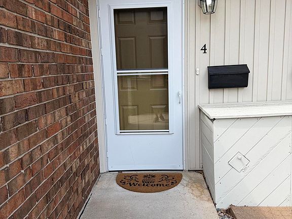 3rd image of 6818 Fenwyck Rd APT 4