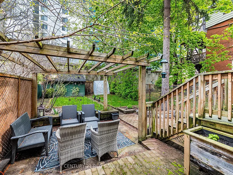144 Bold St #UPPER — Photo 47