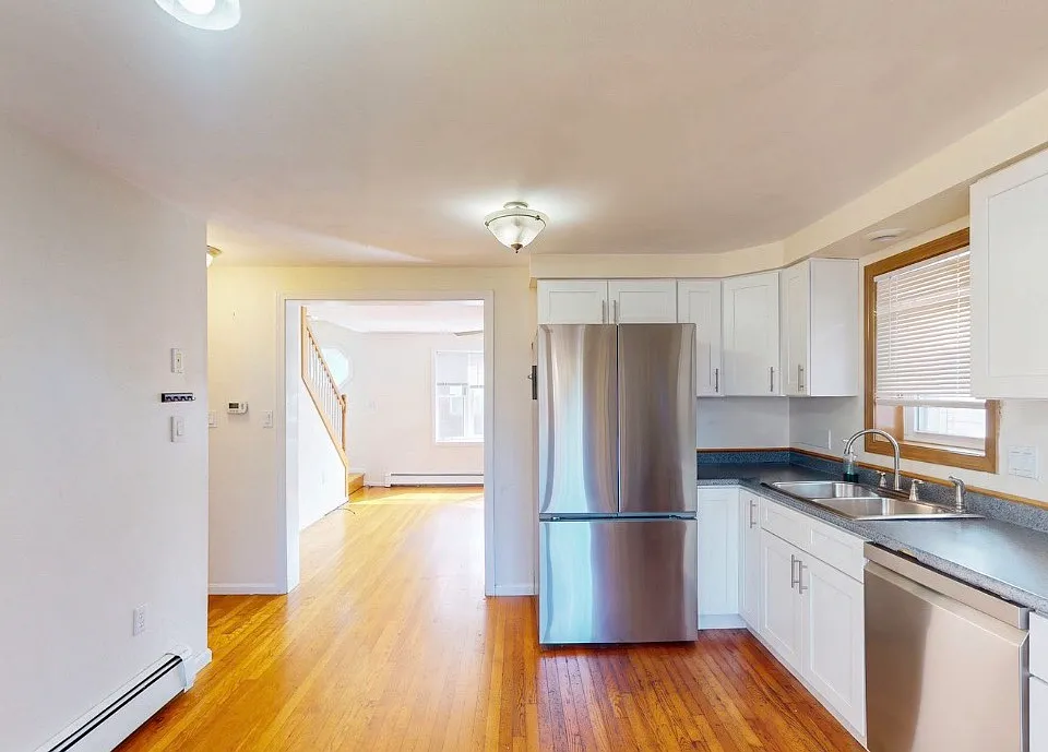 115 L St #1