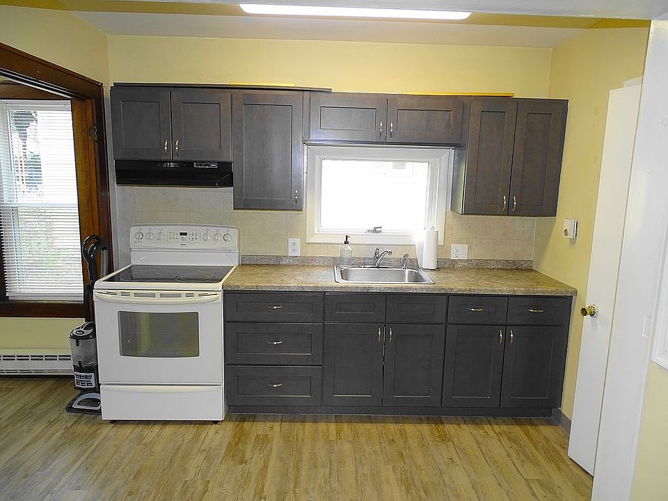 55 Broad St Stroudsburg PA Zillow