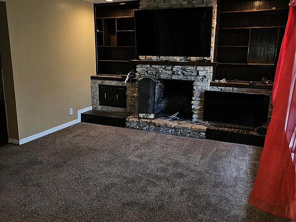 3rd image of 2930 Buena Vista Ave