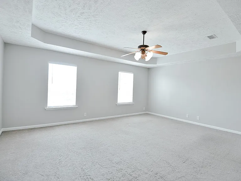 132 Tulip Grove Point — Photo 33
