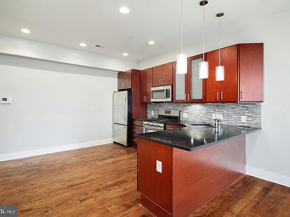 3rd image of 1535-39 N Philip St #14