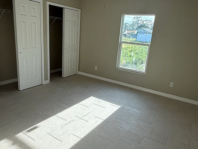 517 S Wilson Ave — Photo 8
