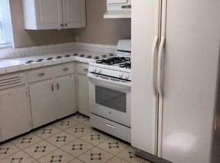 694 Lincoln Ave APT 1, Clawson, MI 48017