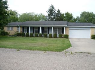 509 Warren Ave, Charleston, IL 61920