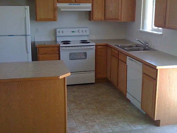 3rd image of 1103 N Beech Ave