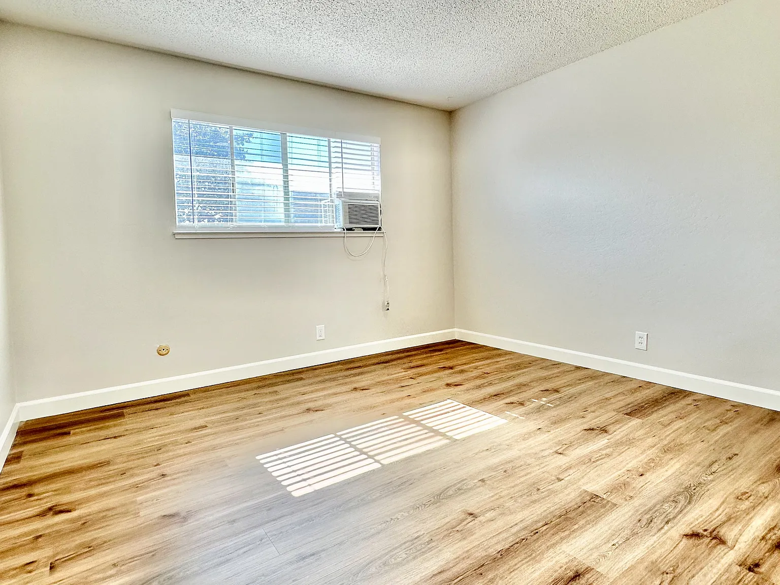Gallatin Apartments — Photo 2