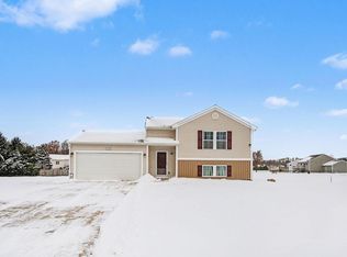 6230 Summer Ridge Ct, Greenville, MI 48838