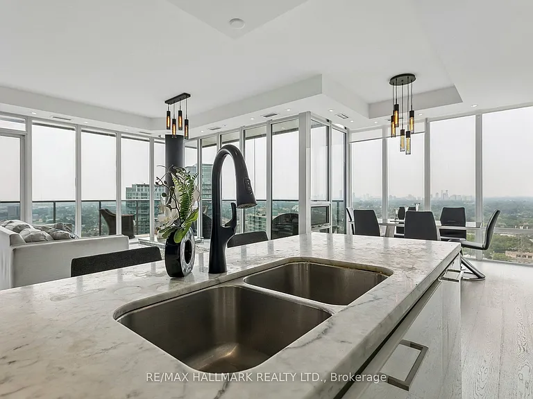 90 Park Lawn Rd #Penthouse 3101 — Photo 16