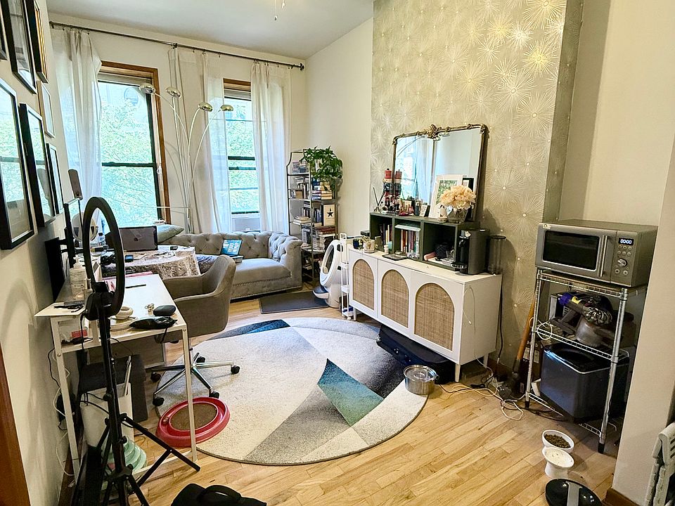 1st image of 334 W 71st St APT 7