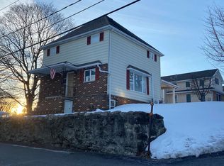 549 Broad St, Peckville, PA 18452