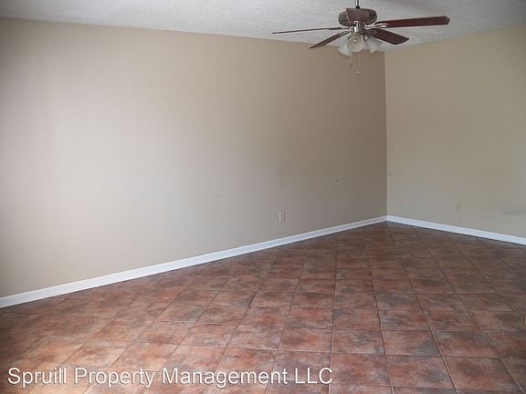 3rd image of 154 Park Cir #A