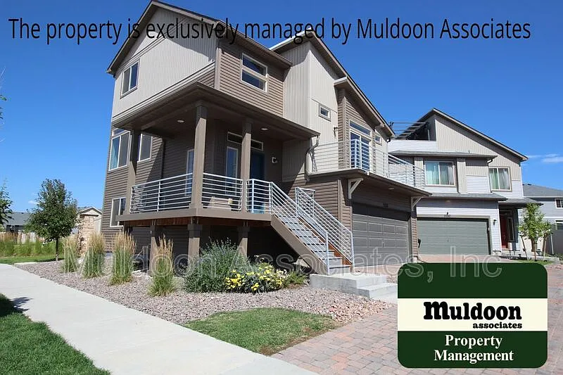 3 bed, 3.5 bath, 2014 sqft, $2,600 — Photo 2