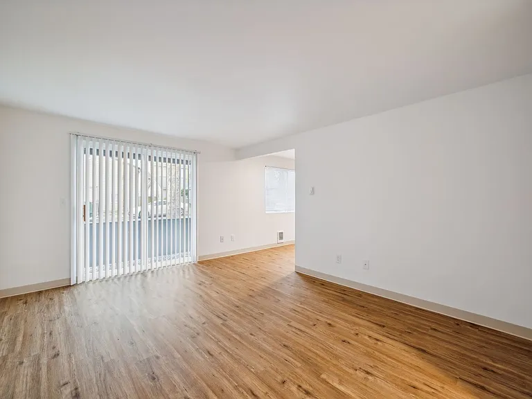 The 1800 Place Apartments — Photo 20
