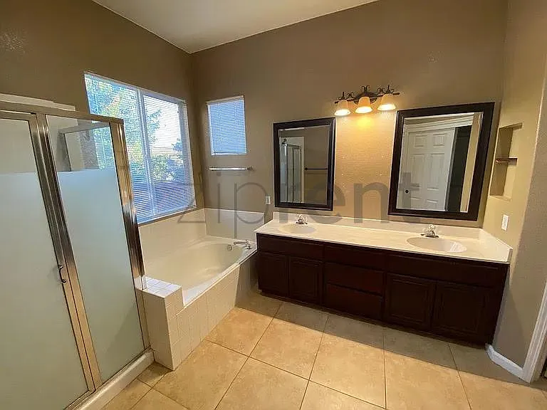 4591 Mount Bachelor Dr — Photo 13