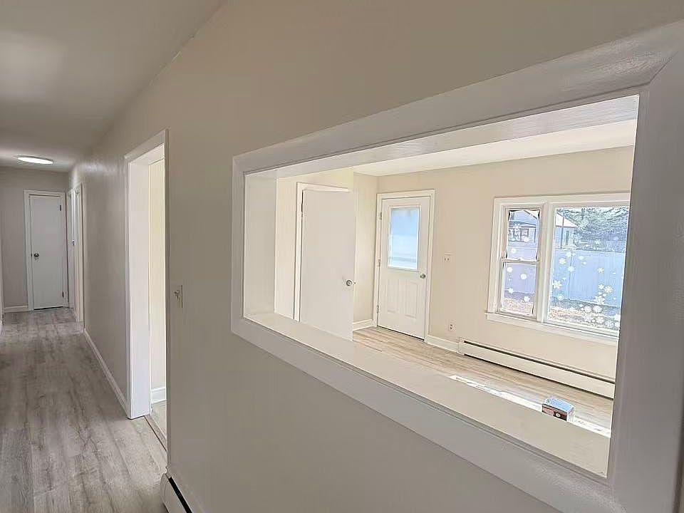 1st image of 21 New Rochester Rd