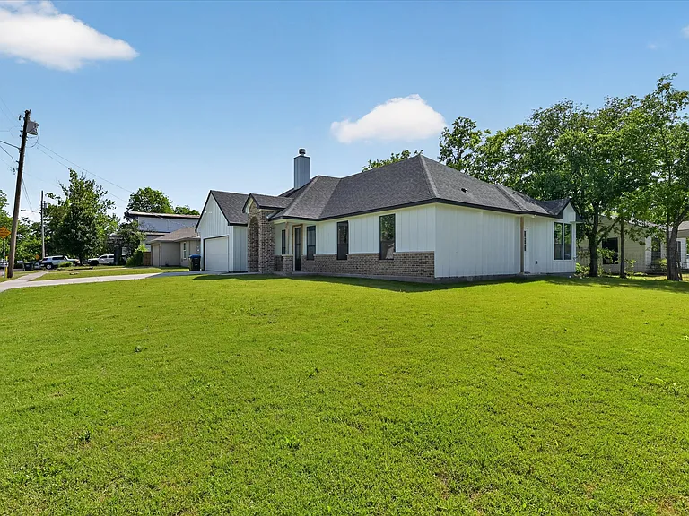 2902 Walnut St — Photo 22