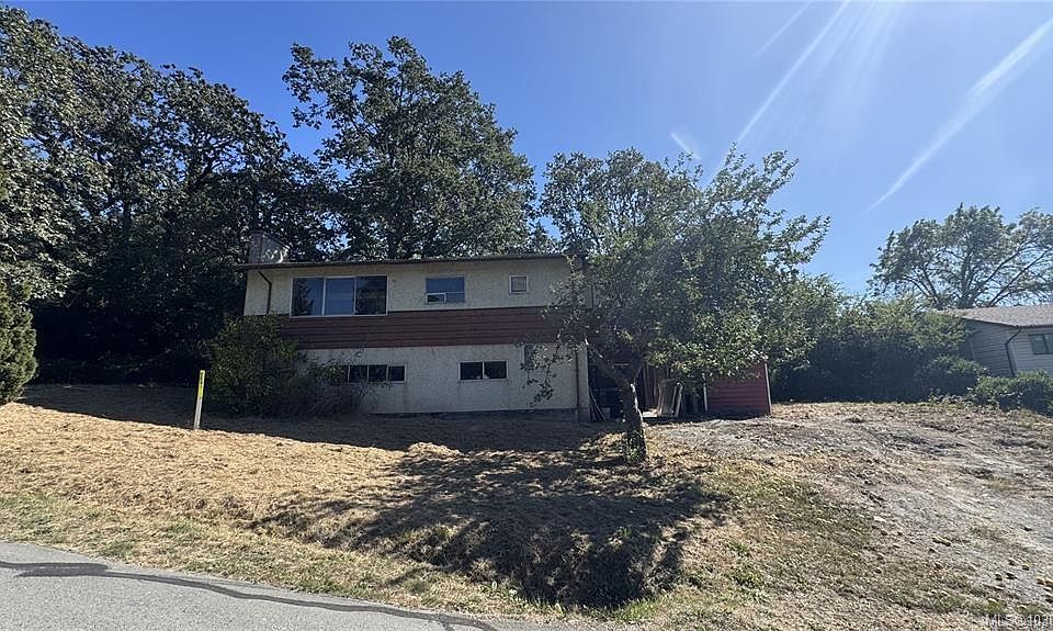 1st image of 1279 Burnside Rd W