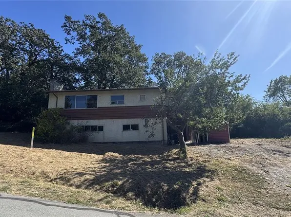 1279 Burnside Rd W, View Royal, BC V8Z 1P3