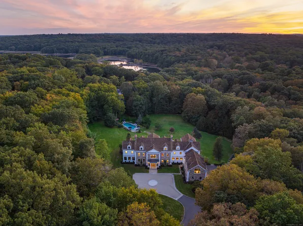 42 Alan Lane, New Canaan, CT 06840
