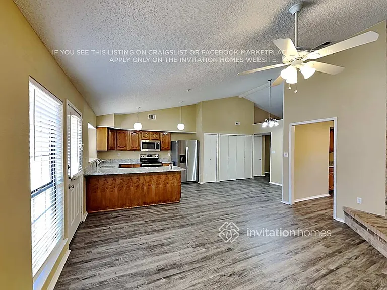 1028 Twin Falls Dr — Photo 8
