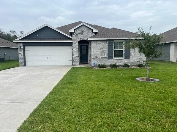 122 Antigua Dr, Rockport, TX 78382