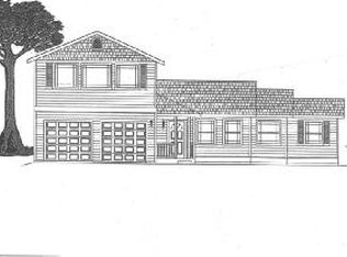 1777 Ridgeway Dr, Oak Harbor, WA 98277