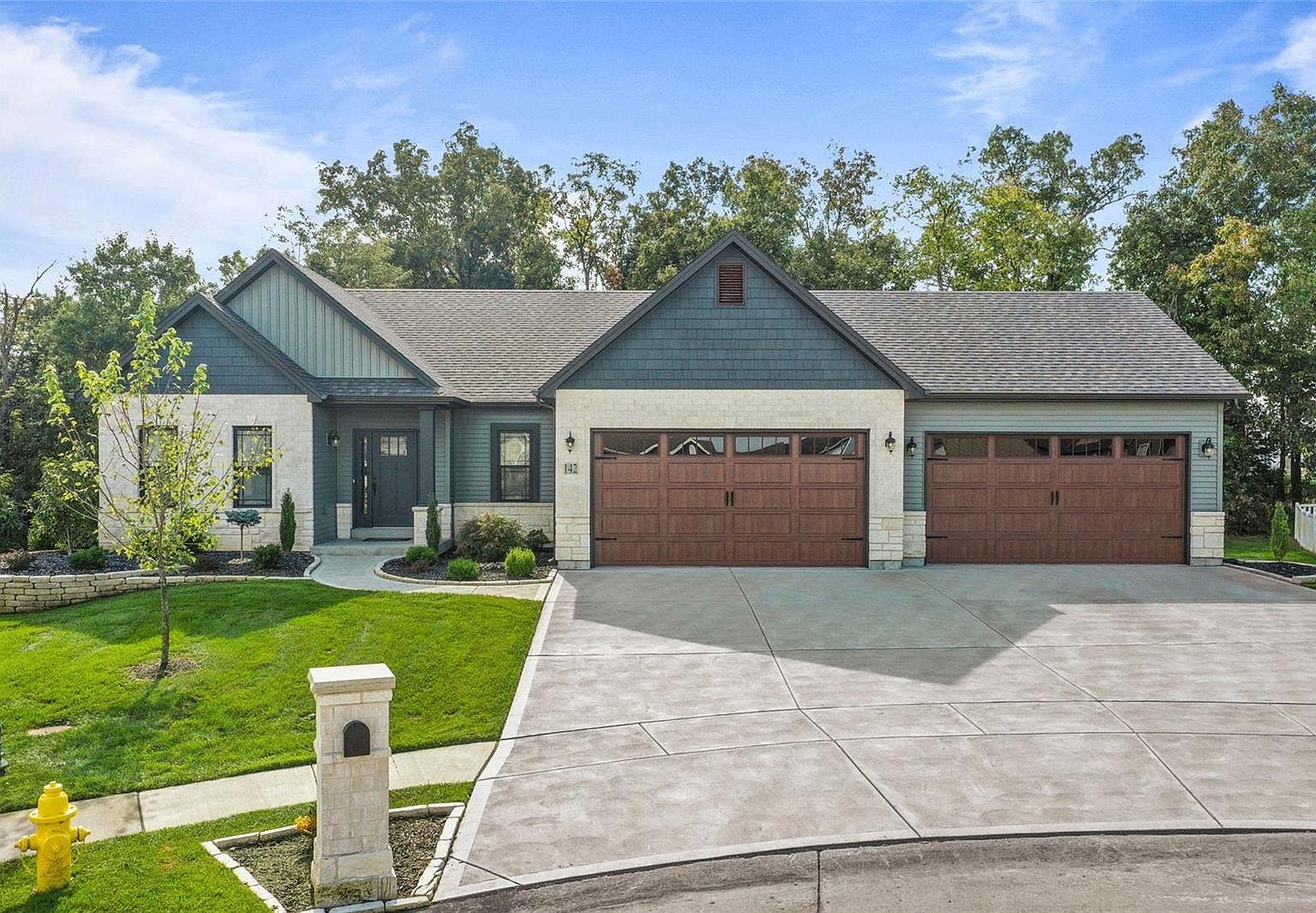 142 Albany Manor Dr, Wentzville, MO 63385 | Zillow