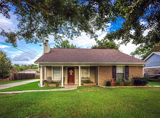 2612 N 7th St, Ocean Springs, MS 39564
