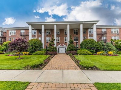 55 Lenox Rd APT 2U, Rockville Centre, NY, 11570
