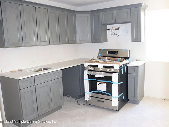 3rd image of 25 Duane Ct