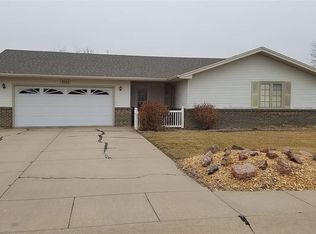 3911 W Redwood Dr, North Platte, NE 69101