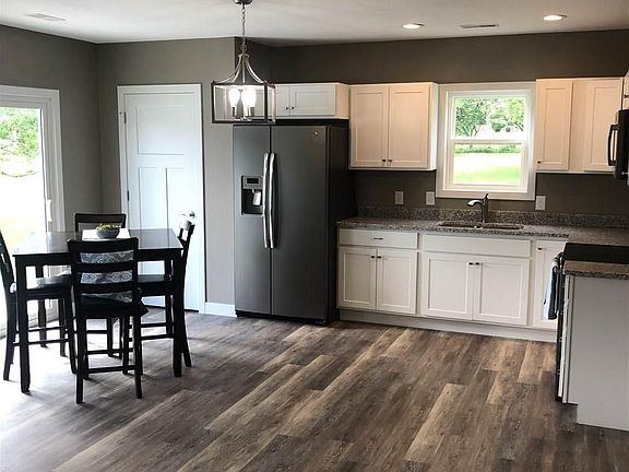 2nd image of 715 Stebill Dr