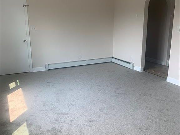 2nd image of 82 Middlefield Ave #2