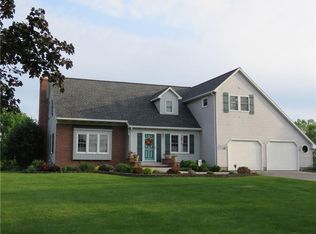 6595 Chili Riga Center Rd, Churchville, NY 14428