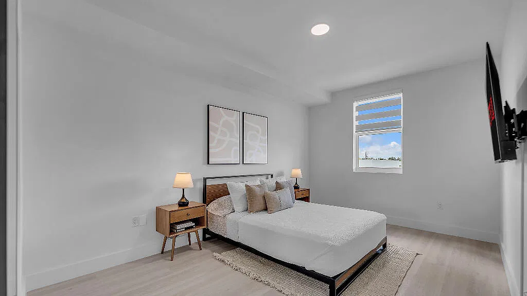 2 bed, 2.0 bath, 884 sqft, $2,475 — Photo 3