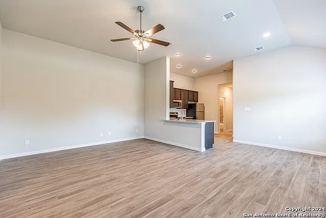 3 bed, 2.0 bath, 1600 sqft, $1,450 — Photo 4