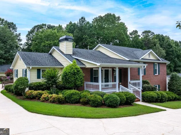 5650 Enchantress Ln, Buford, GA 30518