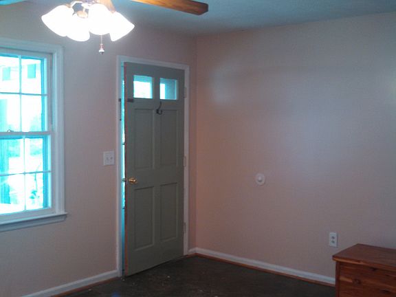 diningroom/kitchen entrance