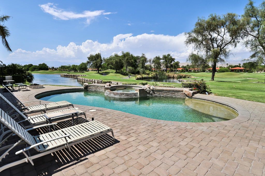 134 Royal Saint Georges Way 2