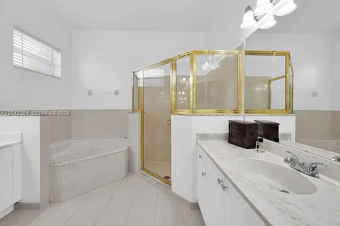 2405 SE 5th Ct — Photo 25