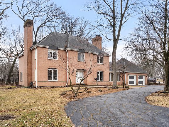 2nd image of 30 Strauss Ln
