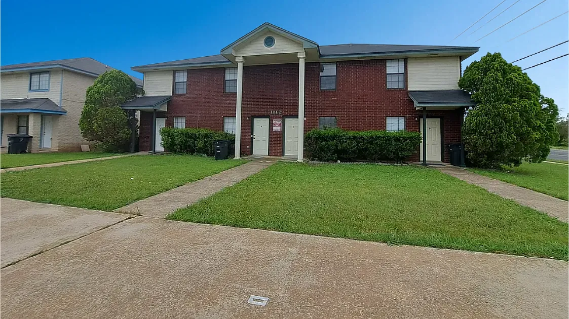 2 bed, 1.5 bath, 850 sqft, $1,650 — Photo 1